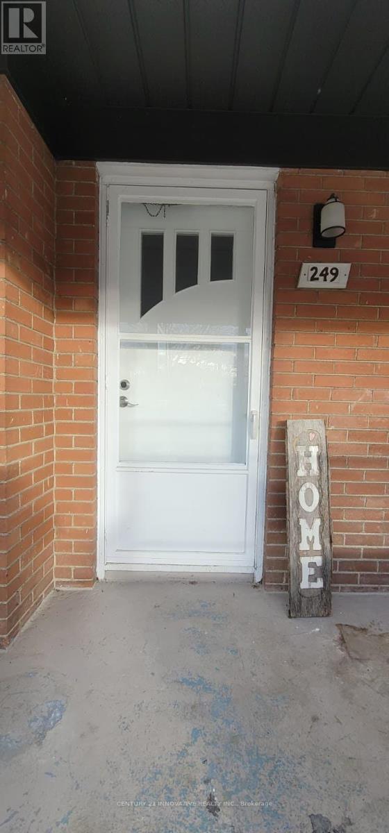 249 Highland Ave in Oshawa, ON - Building Photo - Building Photo