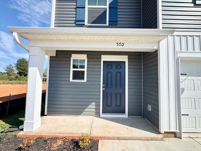 570 Seaborn Cir in Pendleton, SC - Building Photo - Building Photo