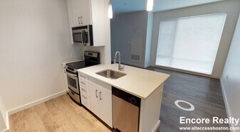 240 Sidney St in Cambridge, MA - Building Photo