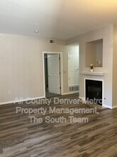 3235 S Walden Ct in Aurora, CO - Building Photo - Building Photo