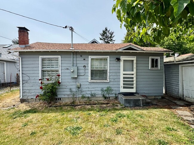 property at 219 NW Kings Blvd