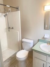 614 Larry Dr in DeLand, FL - Building Photo - Building Photo