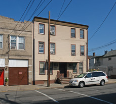 146 Pacific St Apartments