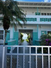 1990 Bay Dr in Miami Beach, FL - Building Photo - Building Photo