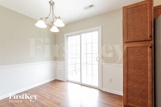 6015 Trailshead Dr in Greensboro, NC - Building Photo - Building Photo