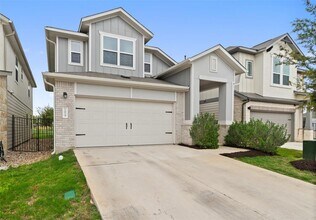 1024 Legend Milton Ln in Austin, TX - Building Photo - Building Photo