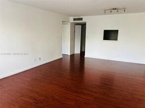 9143 SW 77th Ave in Miami, FL - Building Photo - Building Photo