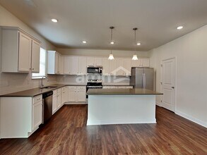 768 Carnaby Ln in Dacula, GA - Building Photo - Building Photo