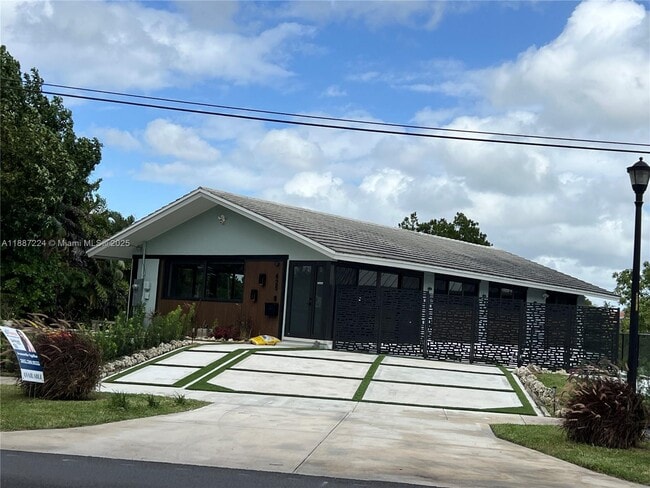 property at 425 NE 103rd St