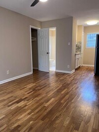 2517 Calumet St photo'