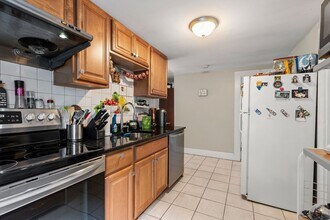 14 4th St in Medford, MA - Building Photo - Building Photo