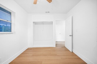 1326 NW 8th Ave in Fort Lauderdale, FL - Building Photo - Building Photo