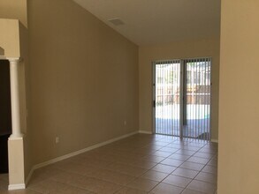 2408 Groveway Dr in Valrico, FL - Building Photo - Building Photo