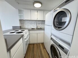 2499 Kapiolani Blvd in Honolulu, HI - Building Photo