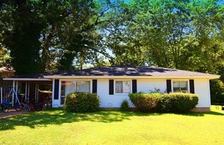 4 N Meadowcliff Dr in Little Rock, AR - Building Photo