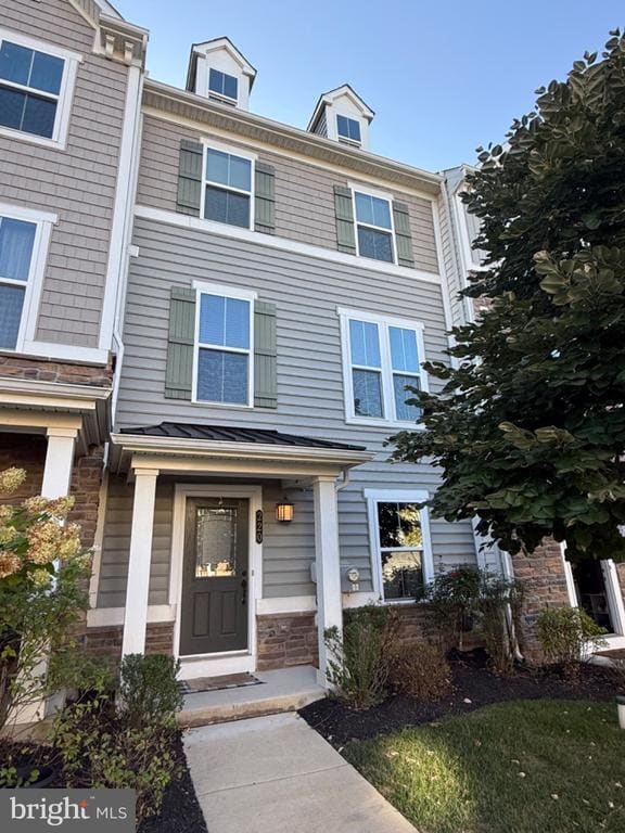 property at 220 Patriots Path