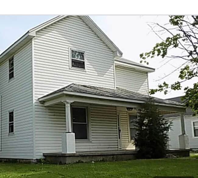 property at 1024 E North St