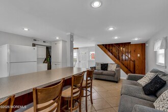 21 Peterson Ln in Lavallette, NJ - Building Photo - Building Photo