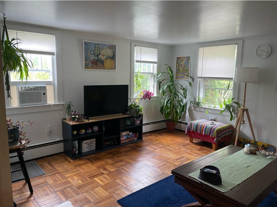 140 Walker St, Unit Apt. A in Falmouth, MA - Building Photo
