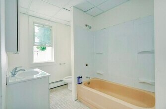 662 E 5th St-Unit -3 in Boston, MA - Building Photo - Building Photo