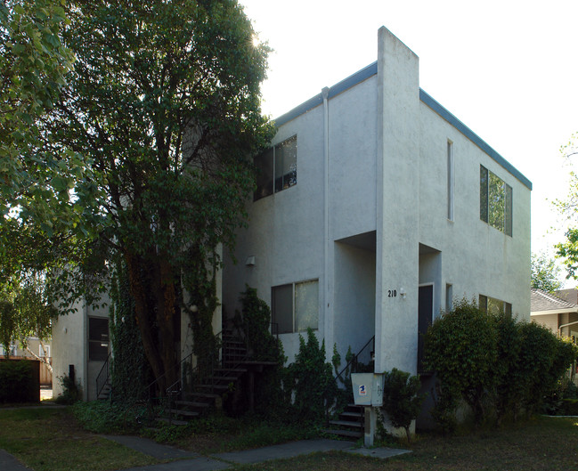 210 S 12th St in San Jose, CA - Building Photo - Building Photo