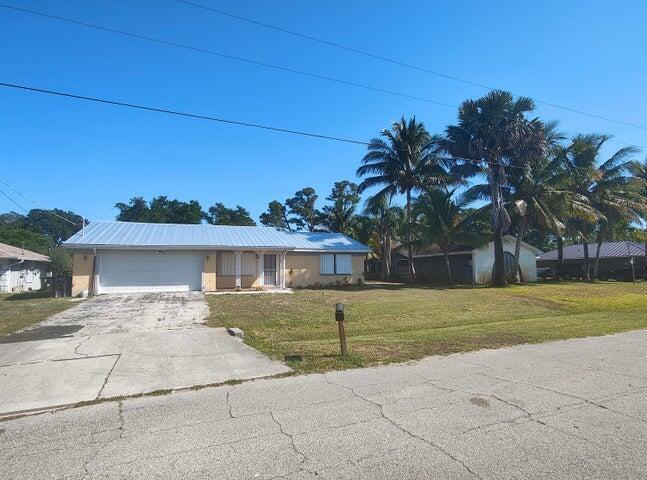 253 SE Verada Ave in Port St. Lucie, FL - Building Photo - Building Photo