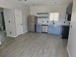 3221 Ennis St in Houston, TX - Building Photo - Building Photo