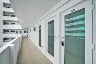 710 N Ocean Blvd, Unit 812 in Pompano Beach, FL - Building Photo - Building Photo