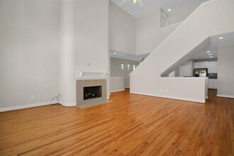 650 Westcross St in Houston, TX - Building Photo - Building Photo
