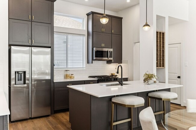 property at 2125 Hoskins Dr