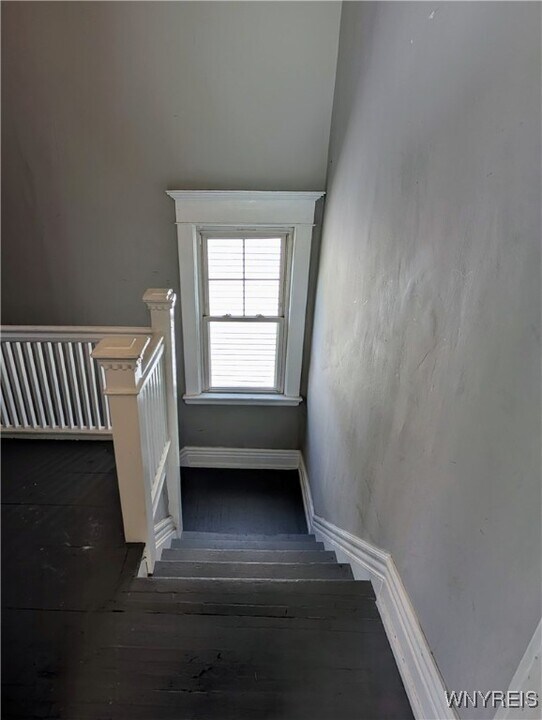 411 Dearborn St in Buffalo, NY - Building Photo
