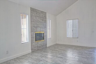 73969 Olive Ct in Palm Desert, CA - Foto de edificio - Building Photo