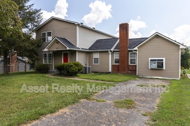 817 Ridgeview Dr in Clinton, TN - Building Photo - Building Photo