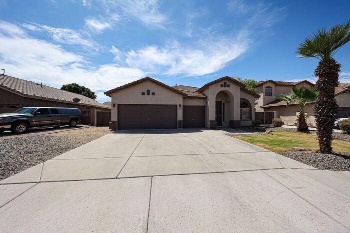 2831 E San Tan St in Chandler, AZ - Building Photo