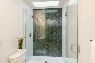 4037 Powelton Ave, Unit Residence 3 in Philadelphia, PA - Building Photo - Building Photo