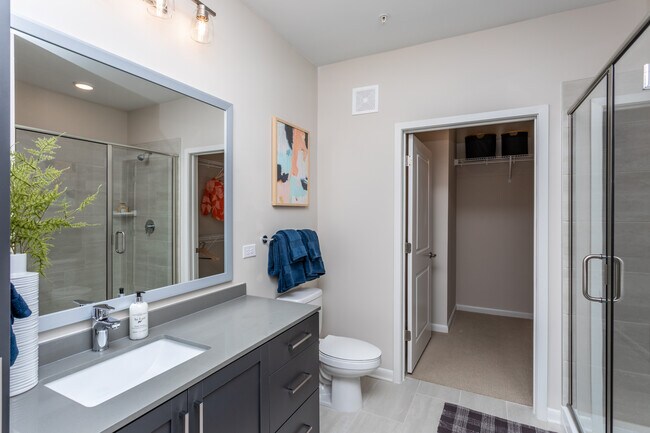 Live 8 West in Atlanta, GA - Foto de edificio - Interior Photo