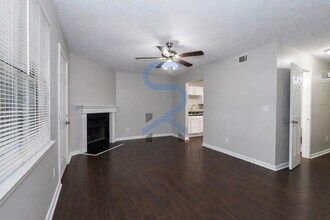 7215 Crestside Dr in Austell, GA - Building Photo - Building Photo