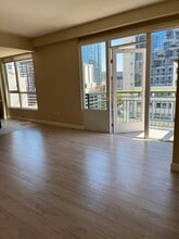 1240 India St, Unit 1205 in San Diego, CA - Building Photo - Building Photo