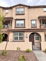 1255 N Arizona Ave, Unit 1032 in Chandler, AZ - Building Photo