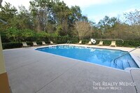 112 Monroe Cir photo'