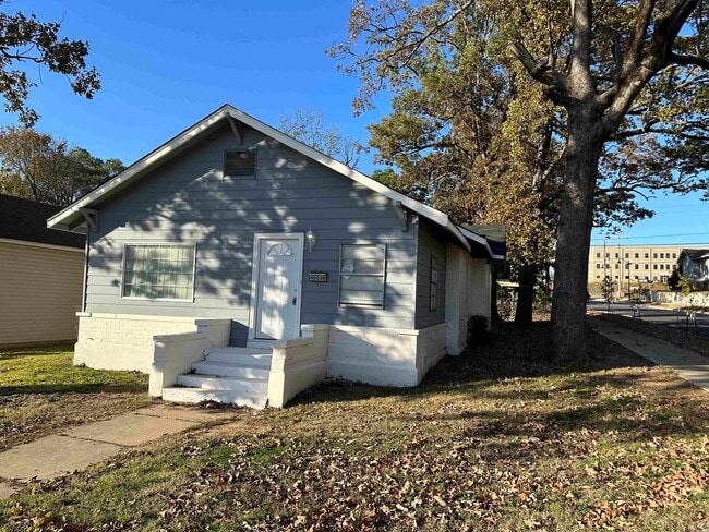 property at 4000 W 11th St