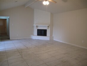 6906 Sandy Knolls Dr in Spring, TX - Building Photo - Building Photo