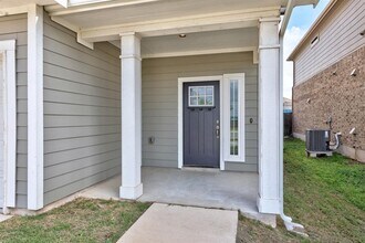 6406 Pleasanton Pkwy in Pflugerville, TX - Building Photo - Building Photo