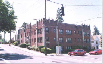 Mt Tabor in Portland, OR - Foto de edificio - Building Photo