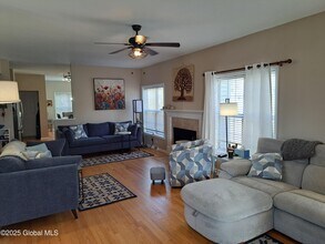 9 Evergreen Dr in Saratoga Springs, NY - Building Photo - Building Photo