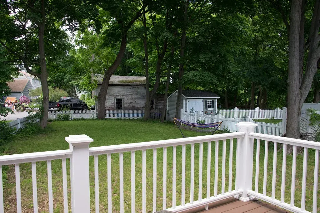 11 Taylor St in Saugus, MA - Foto de edificio