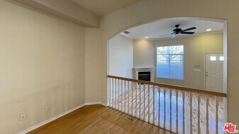 5730 S Glennie Ln in Los Angeles, CA - Building Photo