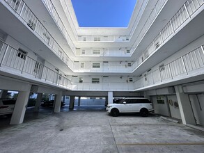 1145 Normandy Dr, Unit 202 in Miami Beach, FL - Building Photo - Building Photo