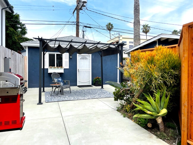 property at 3541 Helms Ave