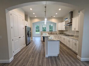 383 Gramercy Plantation Rd in Eastpoint, FL - Building Photo - Building Photo